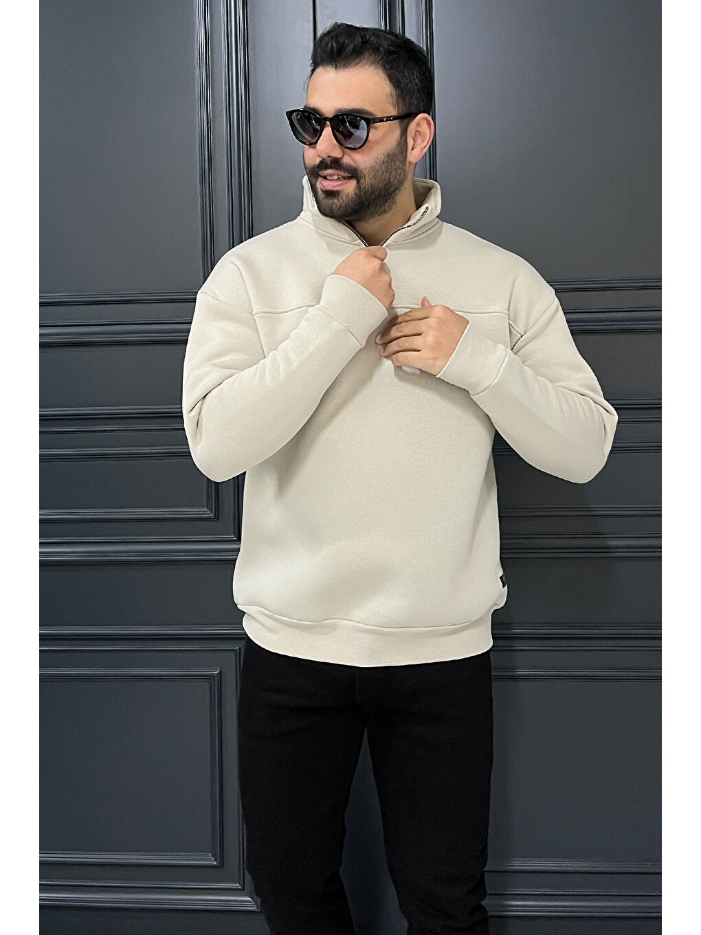 Bej Dik Yaka Yarım Fermuarlı Üç İplik Şardonlu Erkek Sweatshirt-1