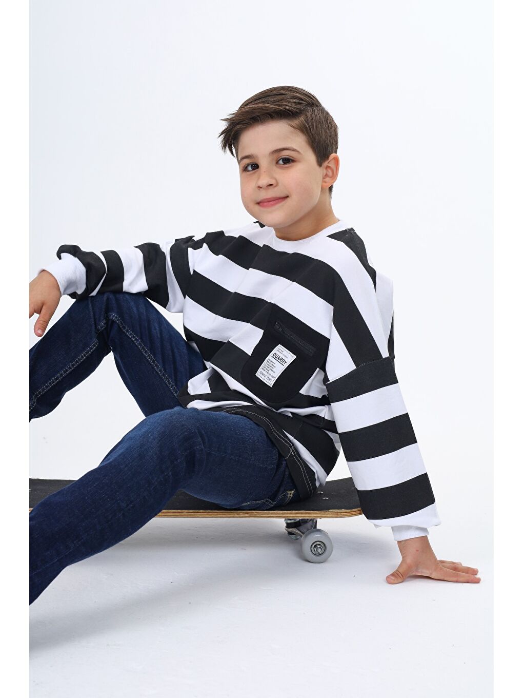 Beyaz Erkek Çocuk Çizgili Sweatshirt-3