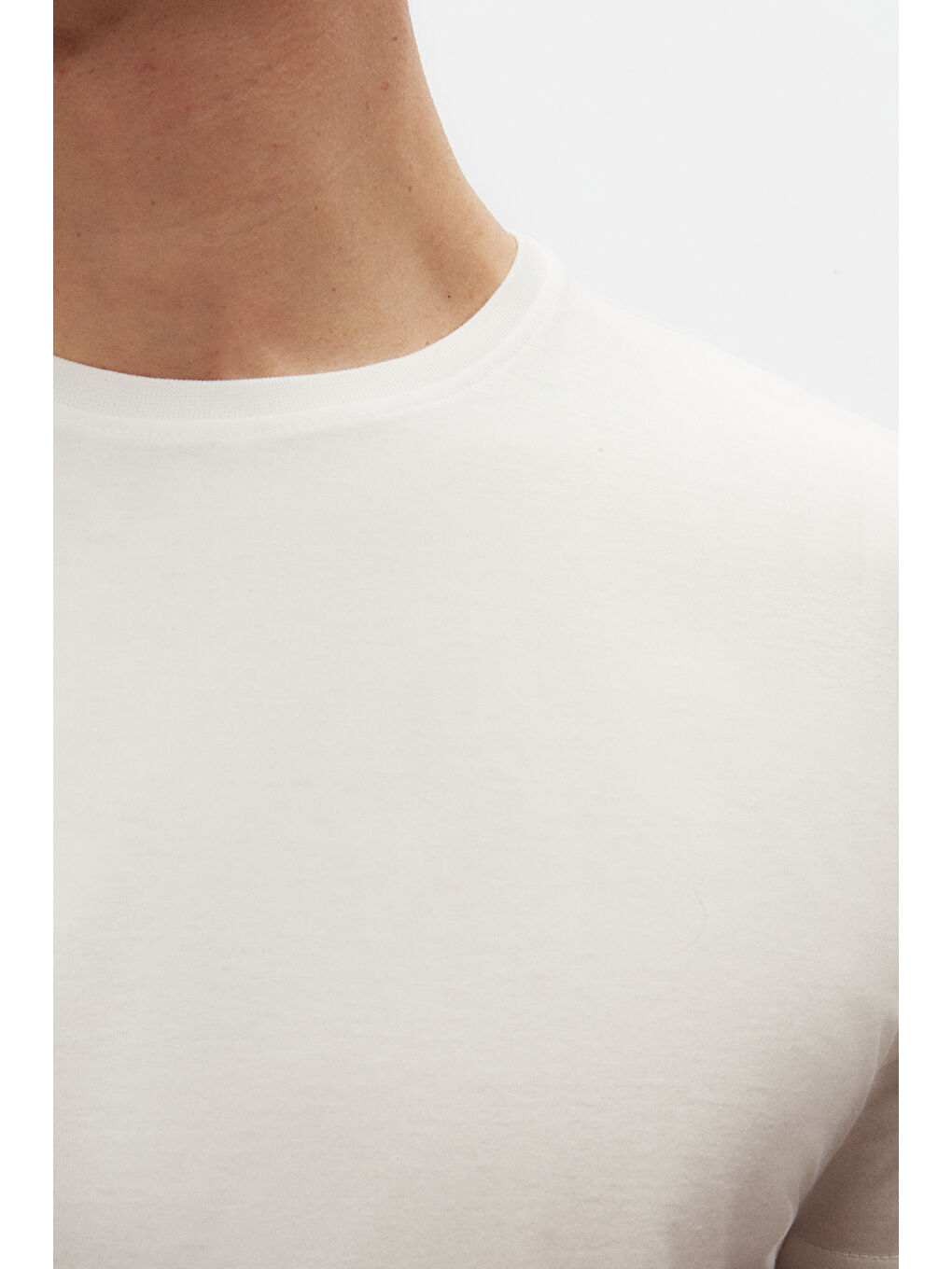 Slim Fit Ekru Bisiklet Yaka %100 Pamuklu Nefes Alabilen Tişört-5