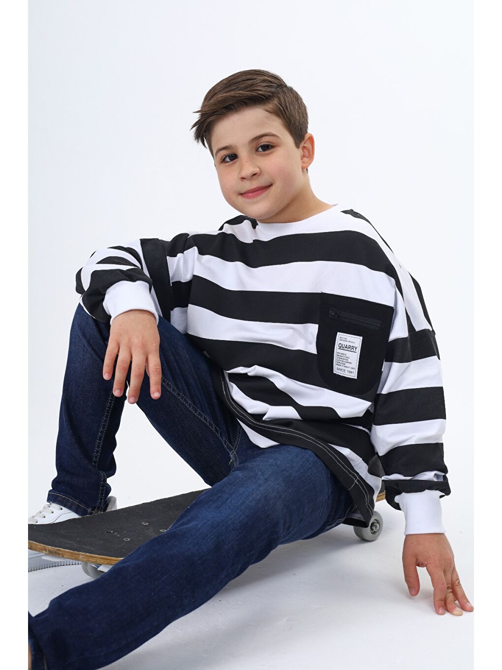 Beyaz Erkek Çocuk Çizgili Sweatshirt-5