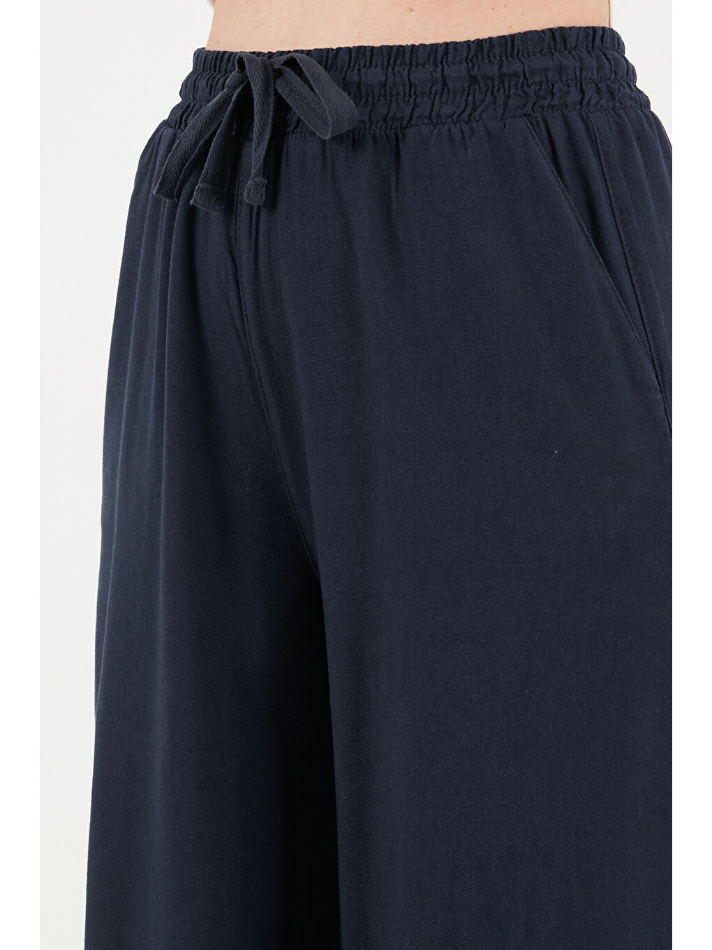 Lacivert Pamuklu Relaxed Fit Yüksek Bel Geniş Paça Pantolon 668yp5559-6