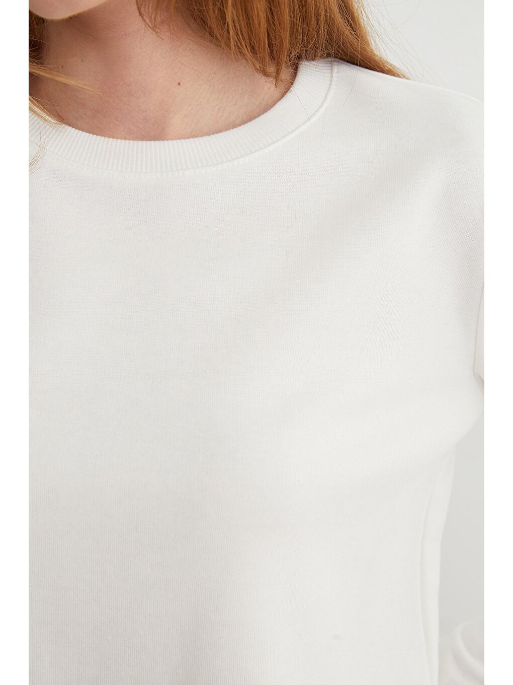 Ekru 3 İplik Şardonsuz Yakası Ribanalı Sweatshirt-3