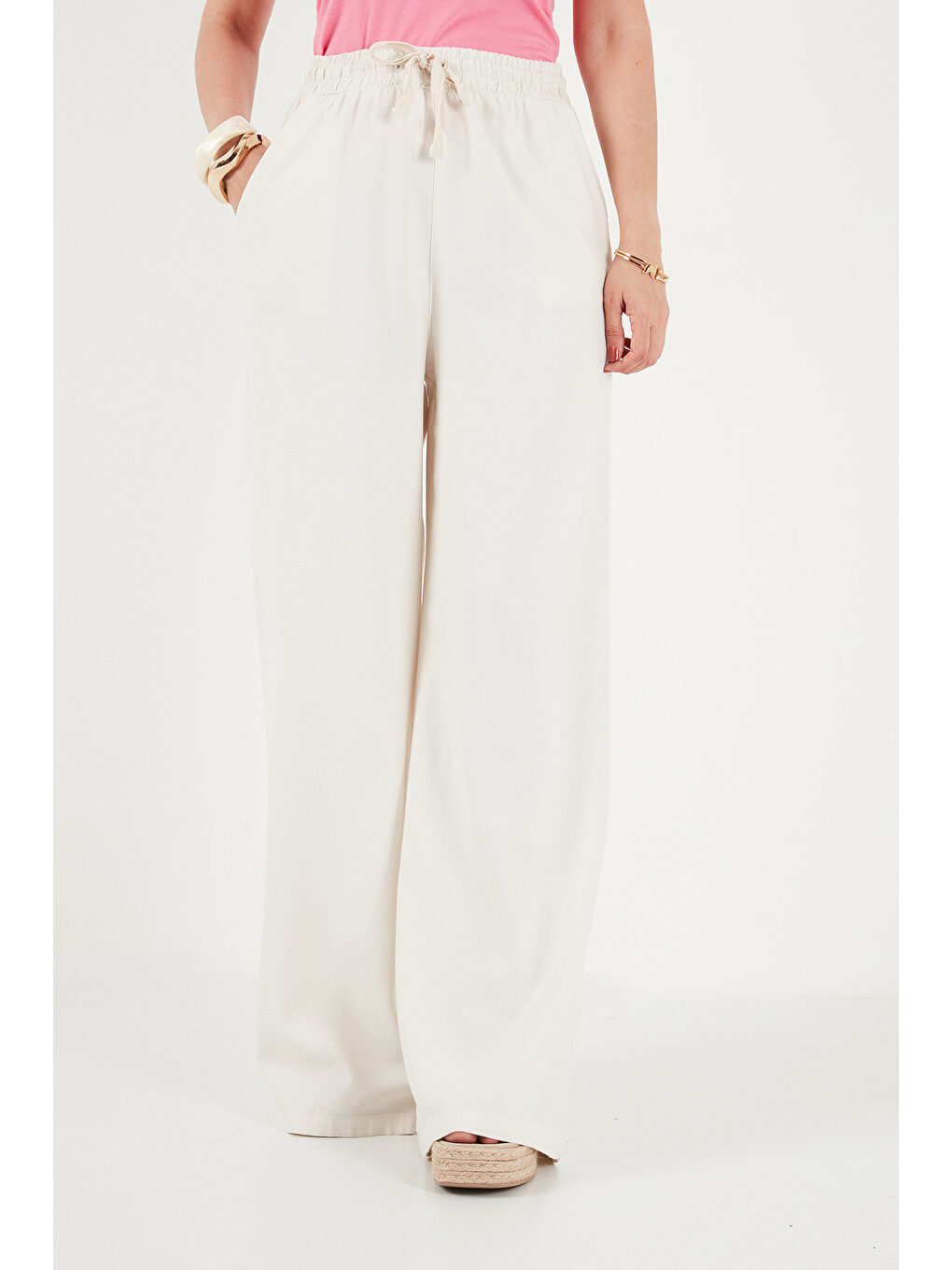 Ekru Pamuklu Relaxed Fit Yüksek Bel Geniş Paça Pantolon 668yp5559-1