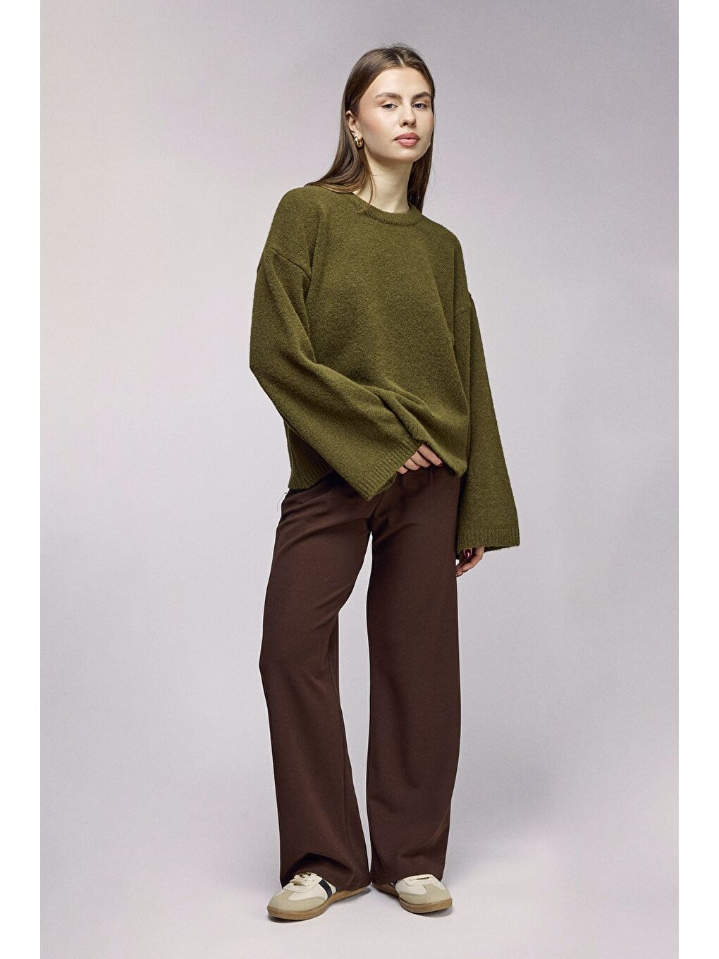 Beyaz Haki Bisiklet Yaka Oversize Dokulu Triko Kazak - Geniş Kol Detay-1