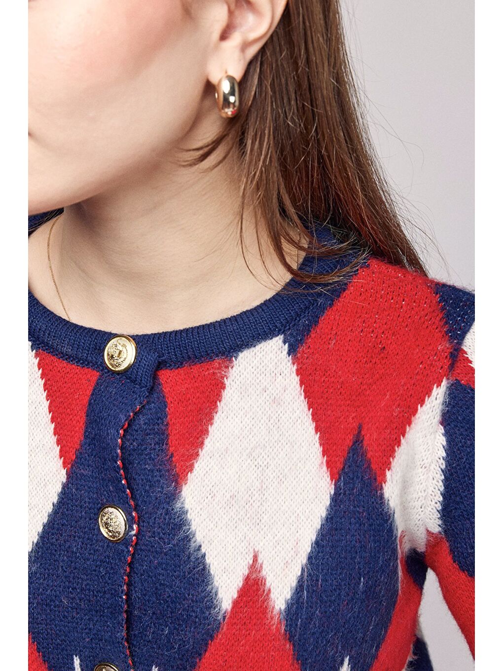 Kırmızı Yumuşak Dokulu Renk Blok Baklava Desenli Düğmeli Crop Hırka-4