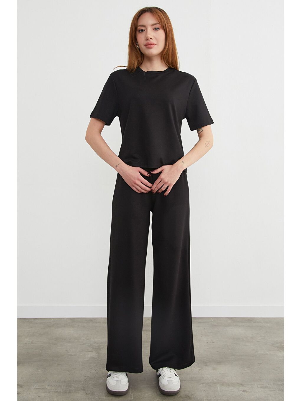 Siyah Basic Bisiklet Yaka Modal Tişört-2