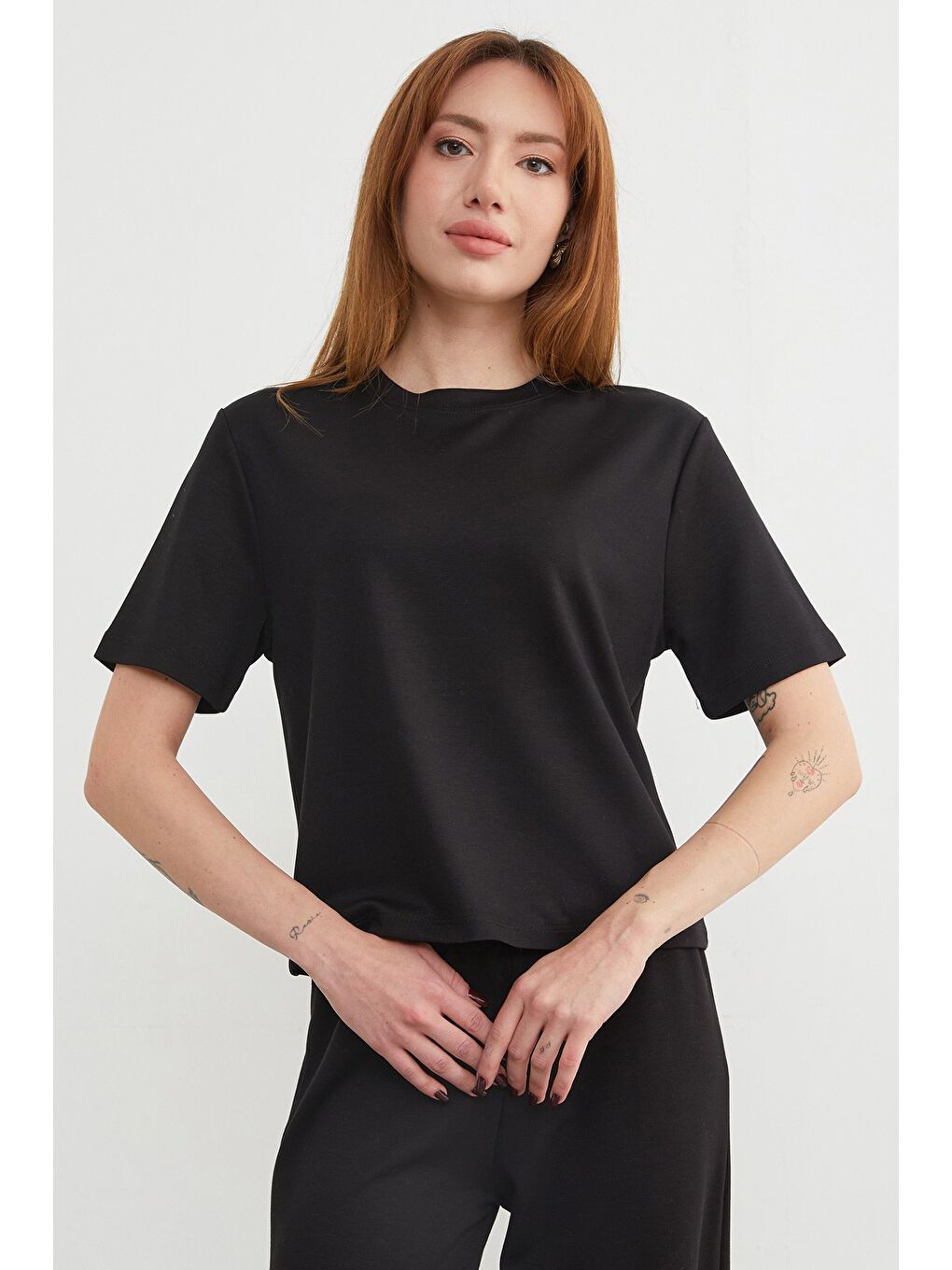 Siyah Basic Bisiklet Yaka Modal Tişört-3