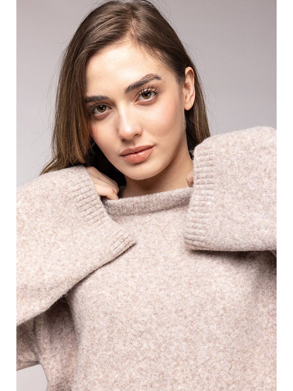 Bej Bisiklet Yaka Oversize Dokulu Triko Kazak - Geniş Kol Detay-4