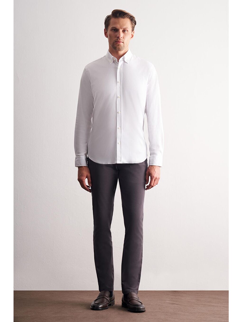 Beyaz Düğmeli Yaka Örme Uzun Kol Performans Ürün Slim Fit %100 Pamuk Gömlek 1004255271-1