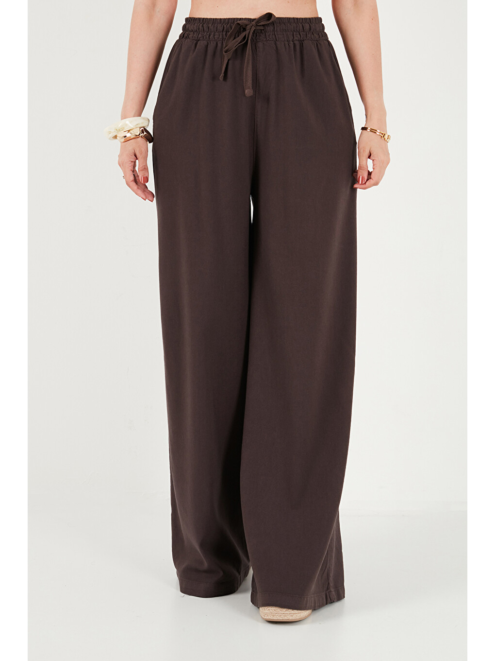 Kahverengi Pamuklu Relaxed Fit Yüksek Bel Geniş Paça Pantolon 668yp5559-1