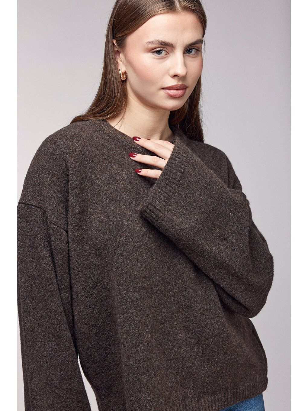 Acı Kahverengi Bisiklet Yaka Oversize Dokulu Triko Kazak - Geniş Kol Detay-2