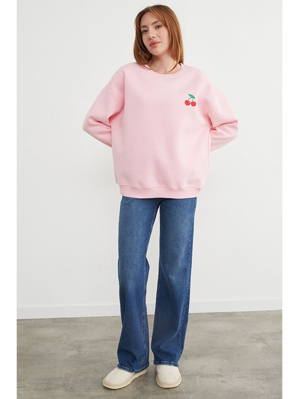 Pembe 3 İplik Kiraz Baskılı Oversize Sweatshirt-1