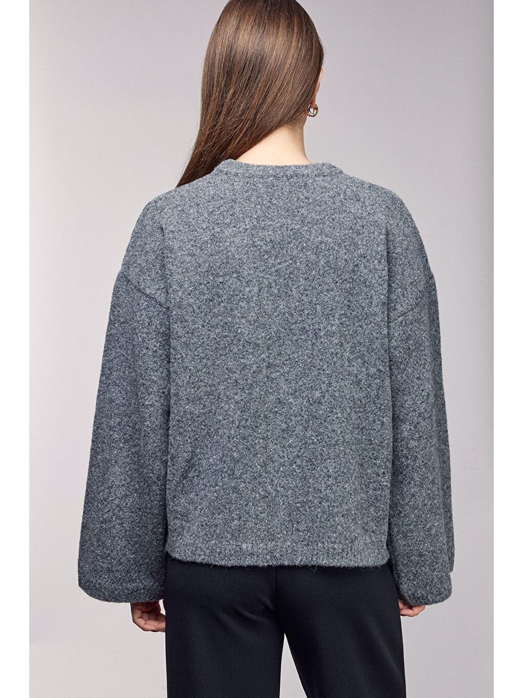 Gri Füme Bisiklet Yaka Oversize Dokulu Triko Kazak - Geniş Kol Detay-3