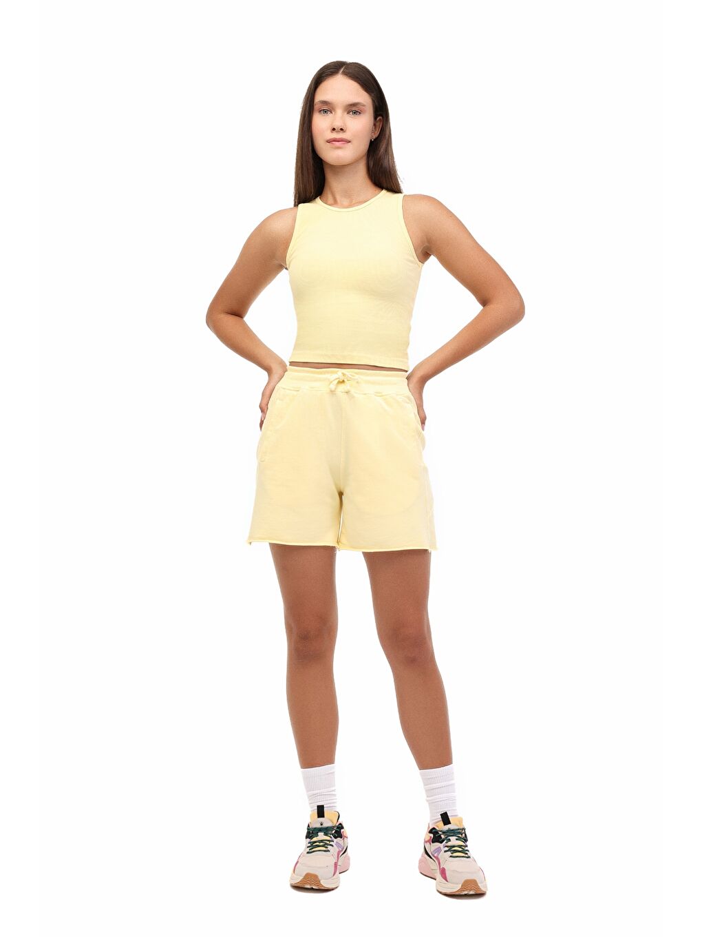 WL KINSEY 20SY785 5FX Sarı Kadın Şort-2