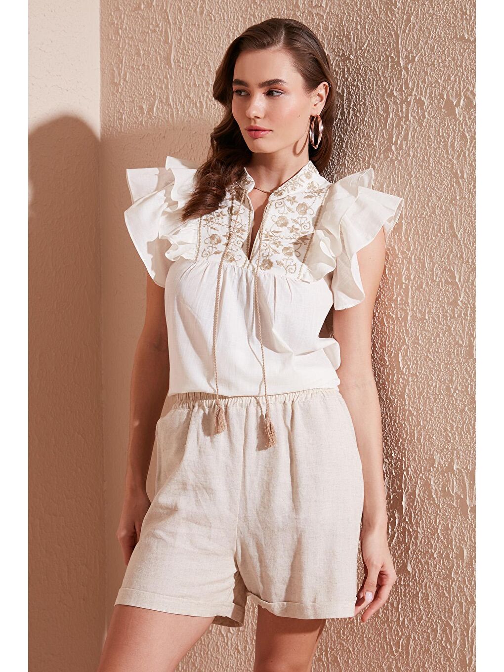 Lela Ekru Pamuklu Regular Fit Nakış İşlemeli Bluz 611Bz0253