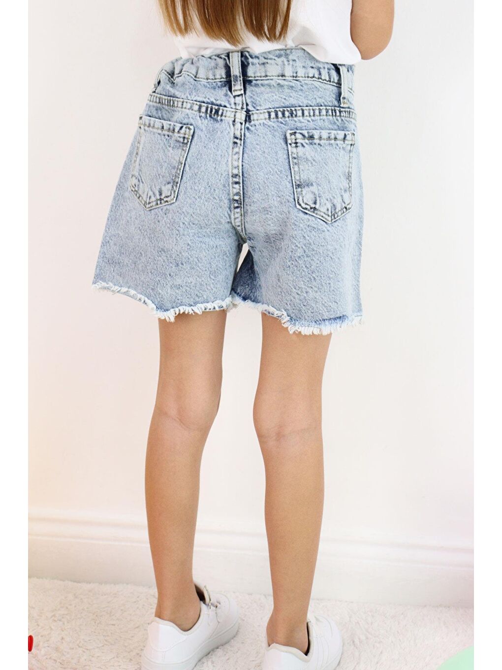 Kız Çocuk Şort Jean Cepli Paçası Püskül Detaylı Açık Mavi (5-9 Yaş)-2