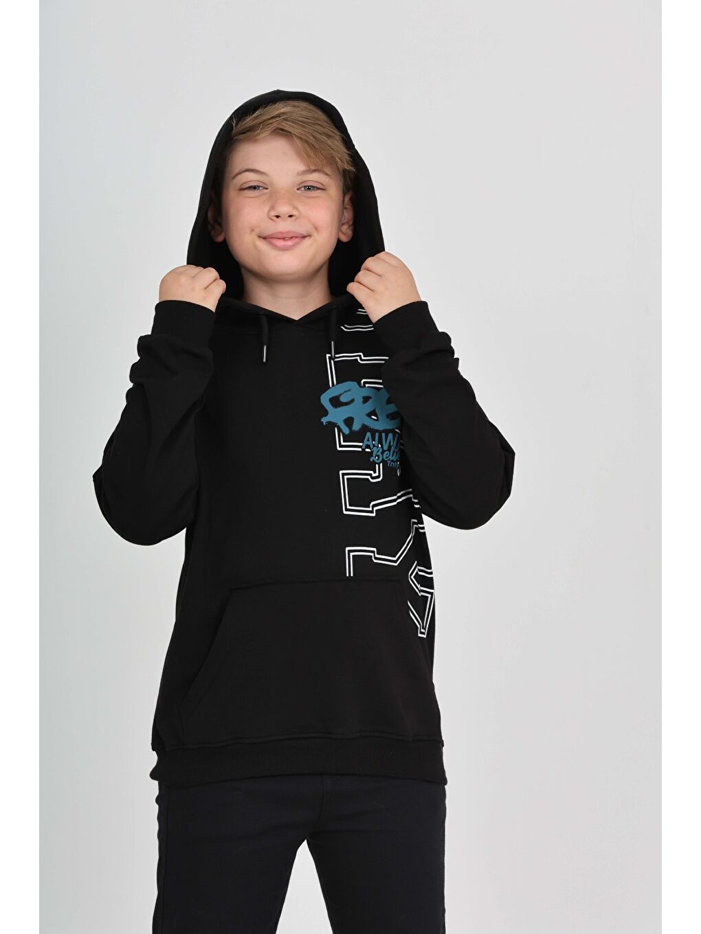 Siyah Erkek Çocuk Stay Baskılı Sweatshirt-4