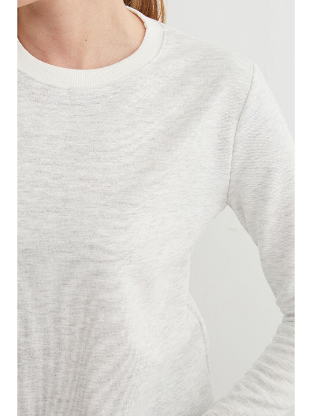 Gri 3 İplik Şardonsuz Yakası Ribanalı Sweatshirt-4