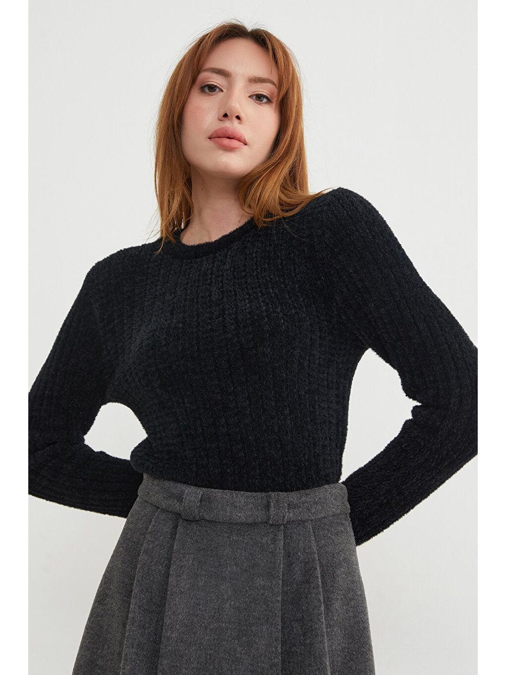 Siyah Bisiklet Yaka Sakallı Yumuşak Dokulu Kazak