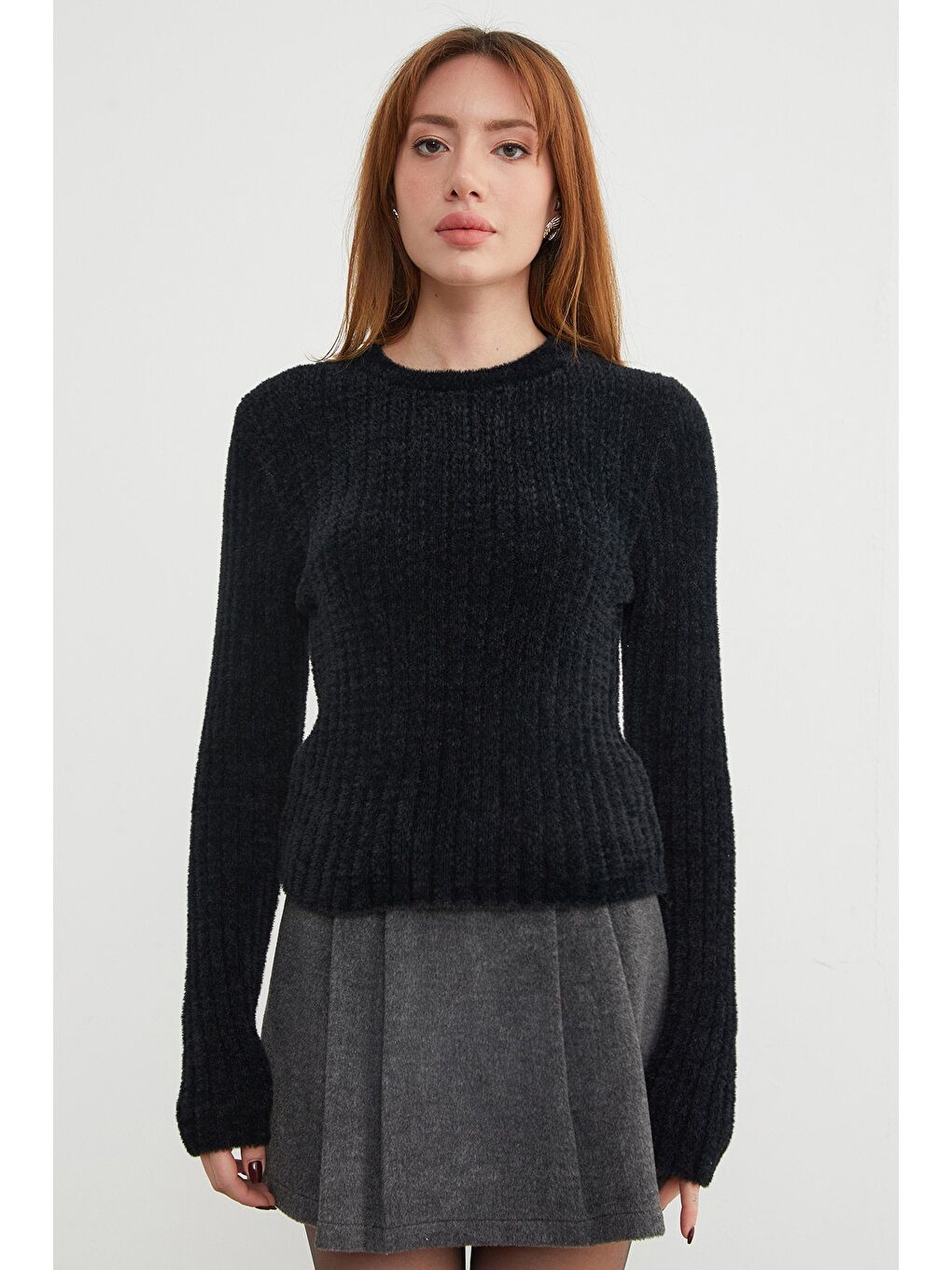 Siyah Bisiklet Yaka Sakallı Yumuşak Dokulu Kazak-3