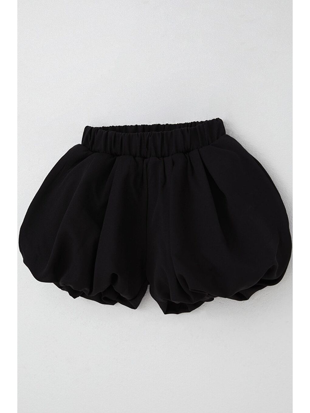 Kız Çocuk Etek Görünümlü Balon Şort Paçası Beli Lastik Detaylı Siyah (9-10 Yaş)-4