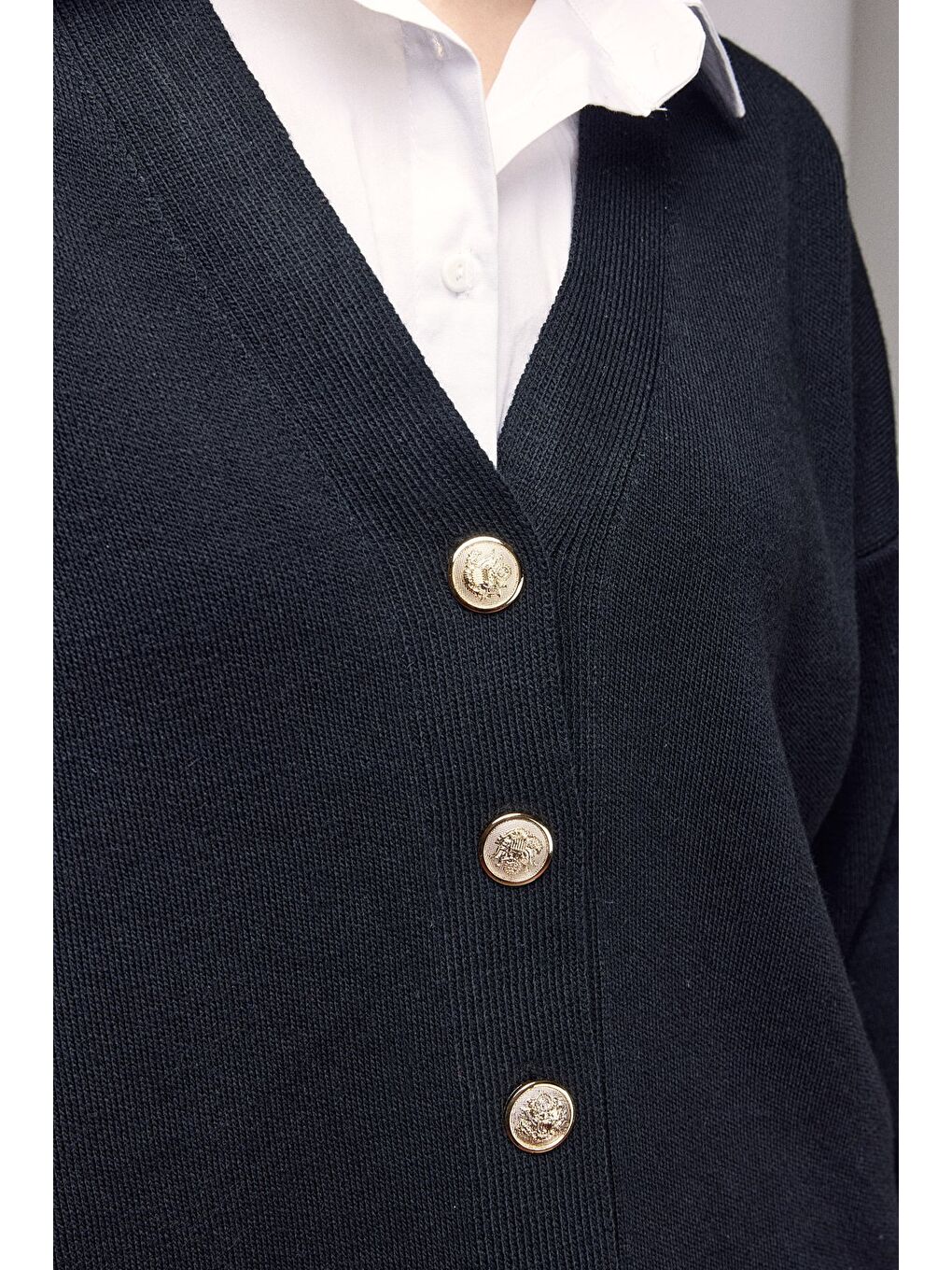 Siyah Gömlek Görünümlü Oversize Triko Hırka-3