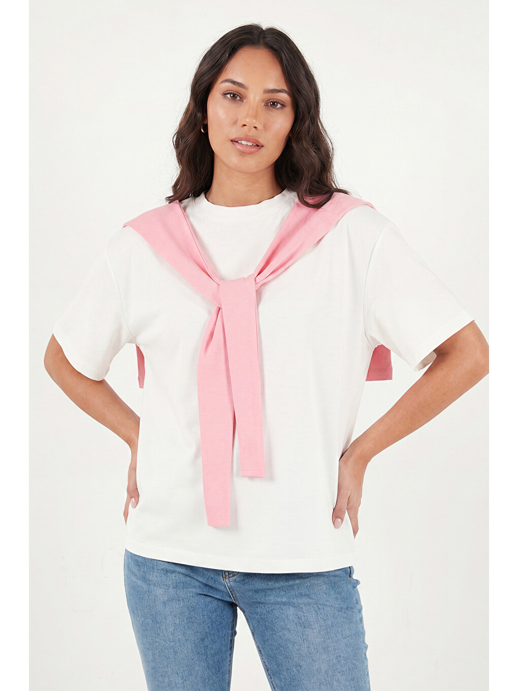 Ekru Rahat Kalıp Bisiklet Yaka Omuz Şal Detaylı T Shirt 5867044-4