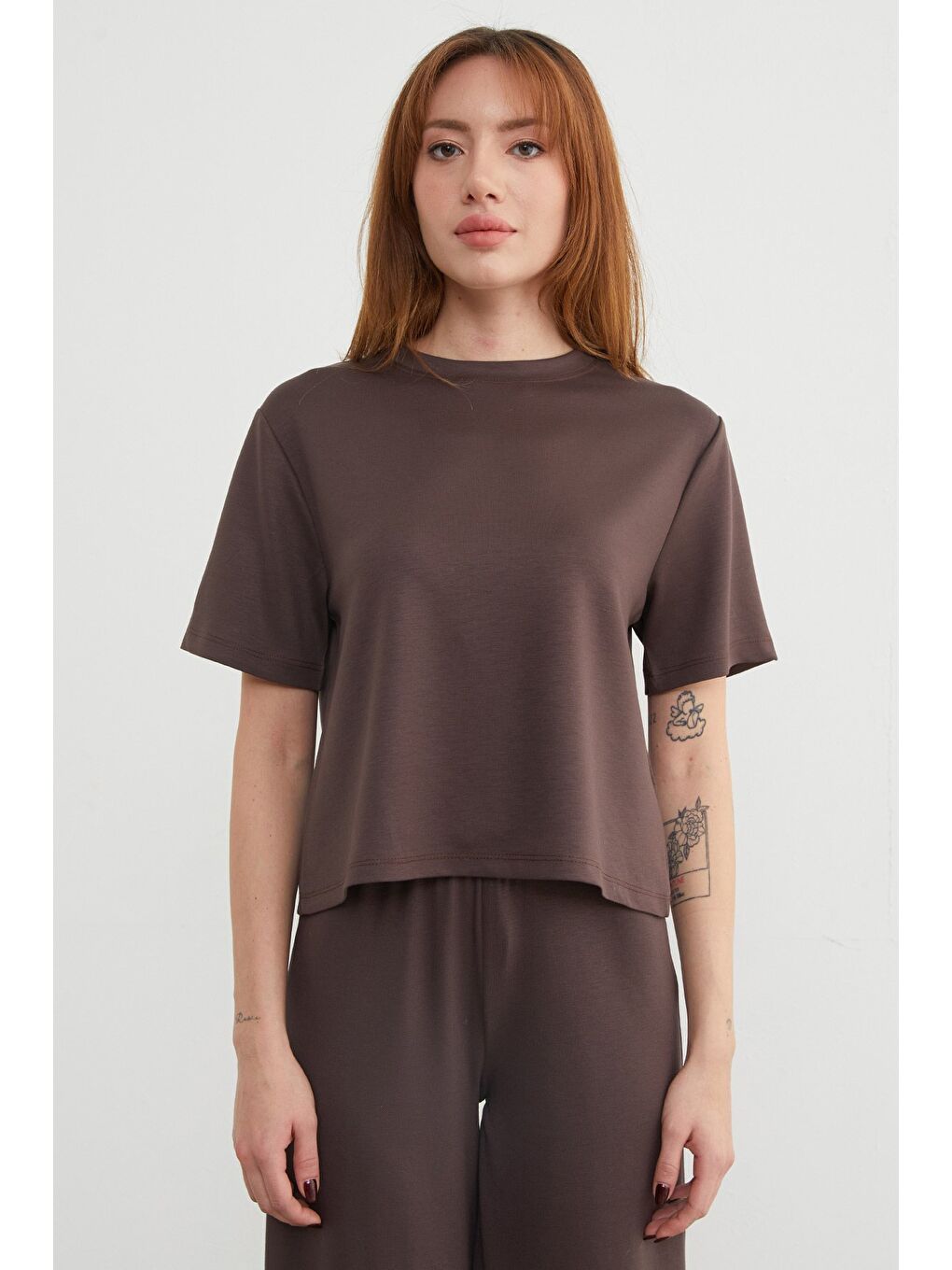 Kahverengi Basic Bisiklet Yaka Modal Tişört-2