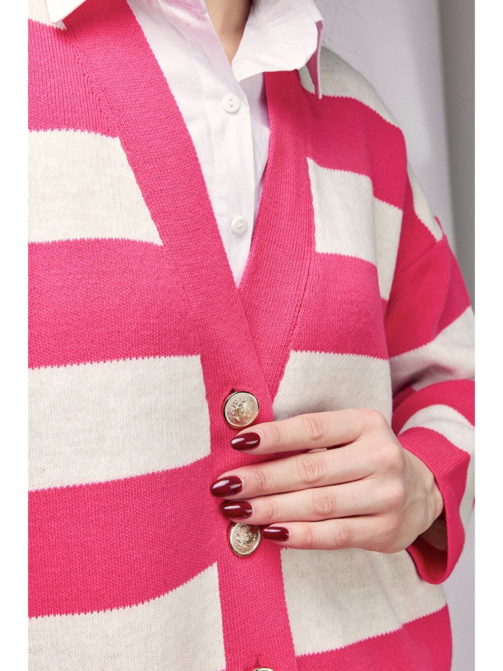 Fuşya Çizgili Gömlek Görünümlü Oversize Triko Hırka-3