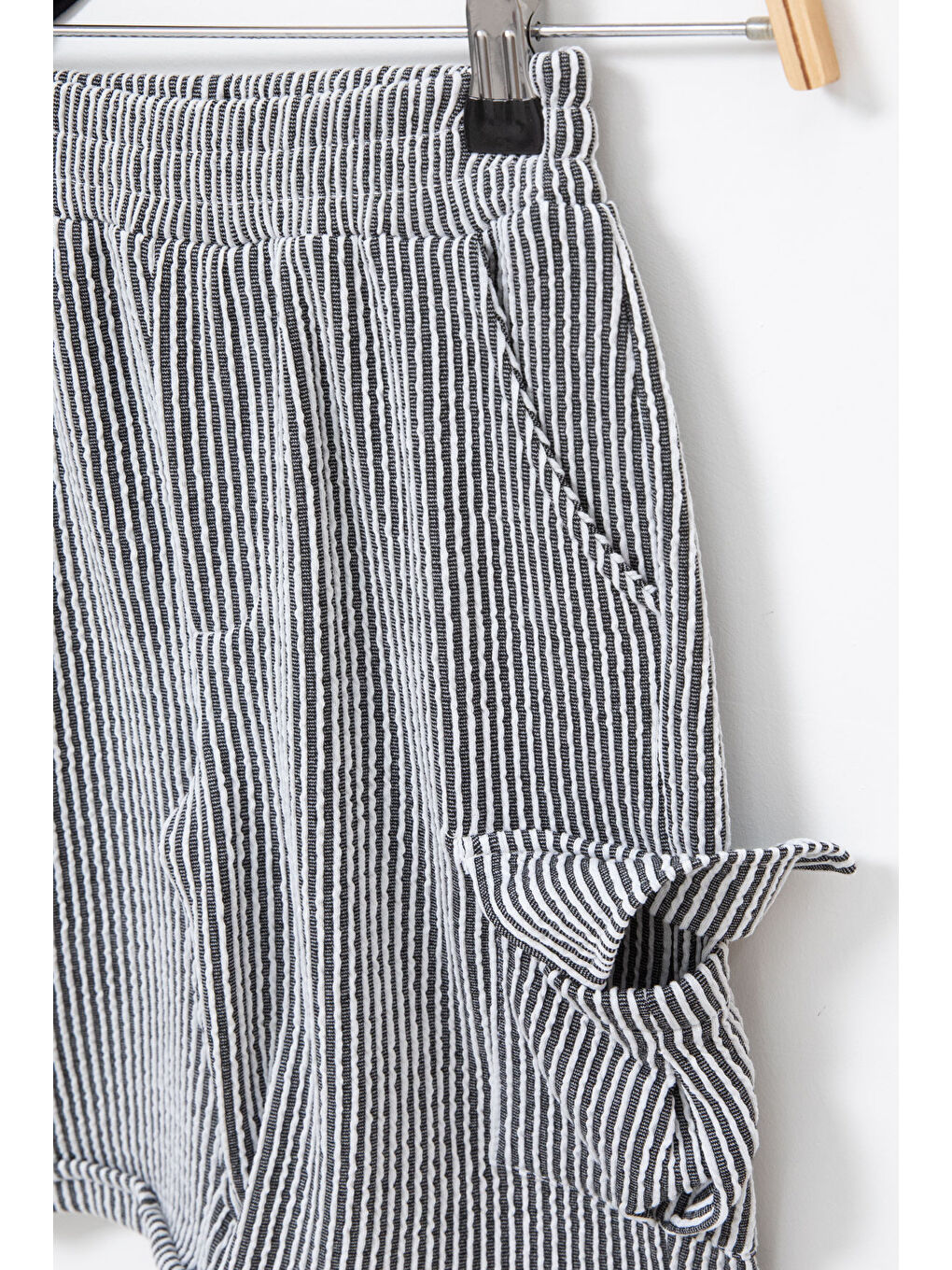 Mavi Siyah Yazı Baskılı Tişörtlü Çizgili Şortlu Erkek Çocuk 2li Takım 21076-3