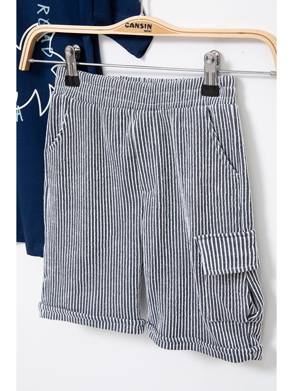 Lacivert Yazı Baskılı Tişörtlü Çizgili Şortlu Erkek Çocuk 2li Takım 21077-2
