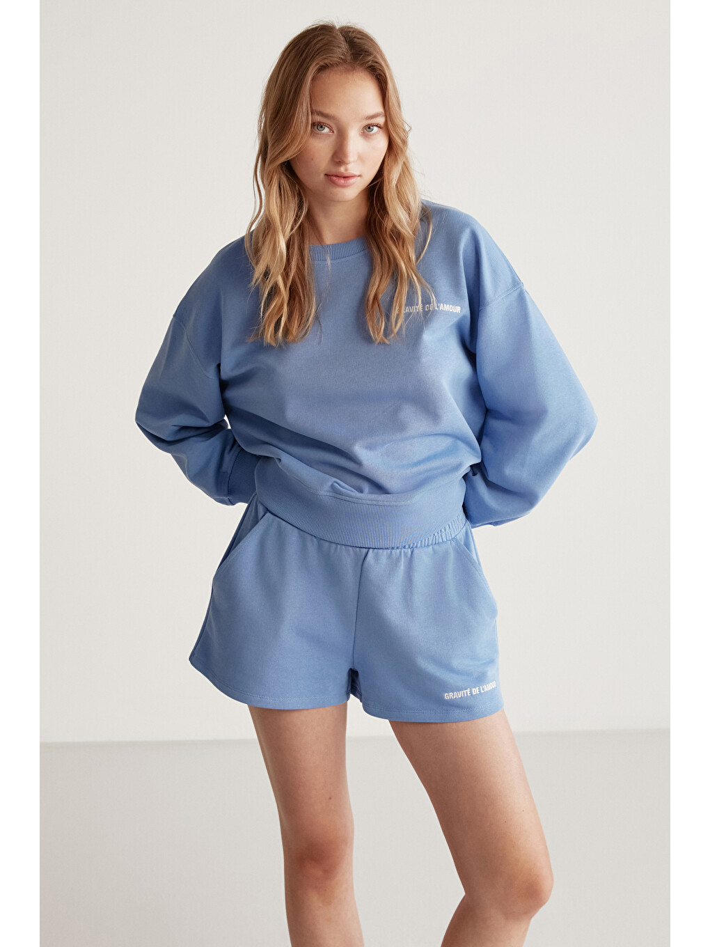 Jennıfer Kadın Organik Pamuklu Nakışlı Yuvarlak Yakalı Oversize Mavi Sweatshirt-1