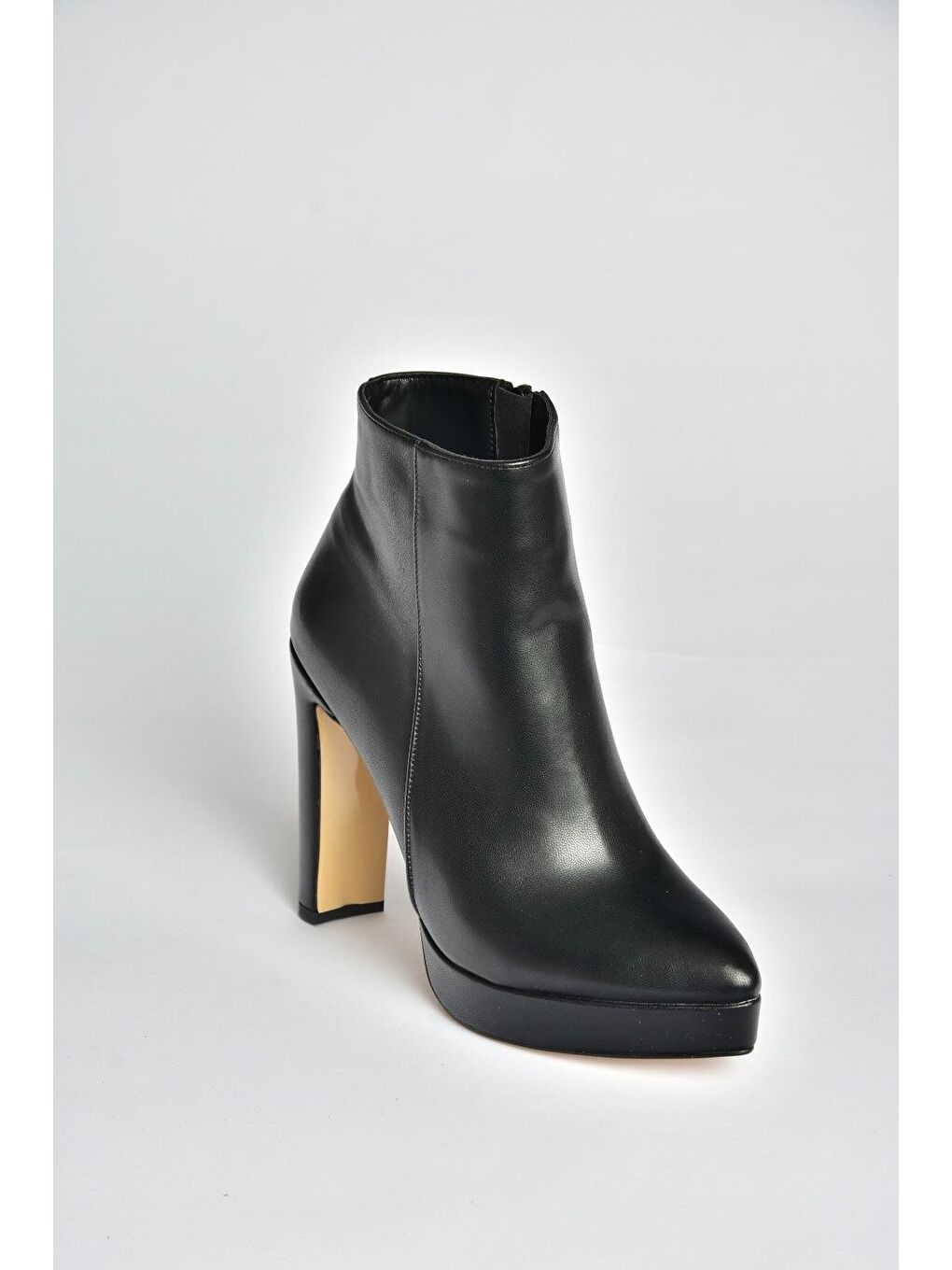 Siyah Kadın Bot V820660109-1