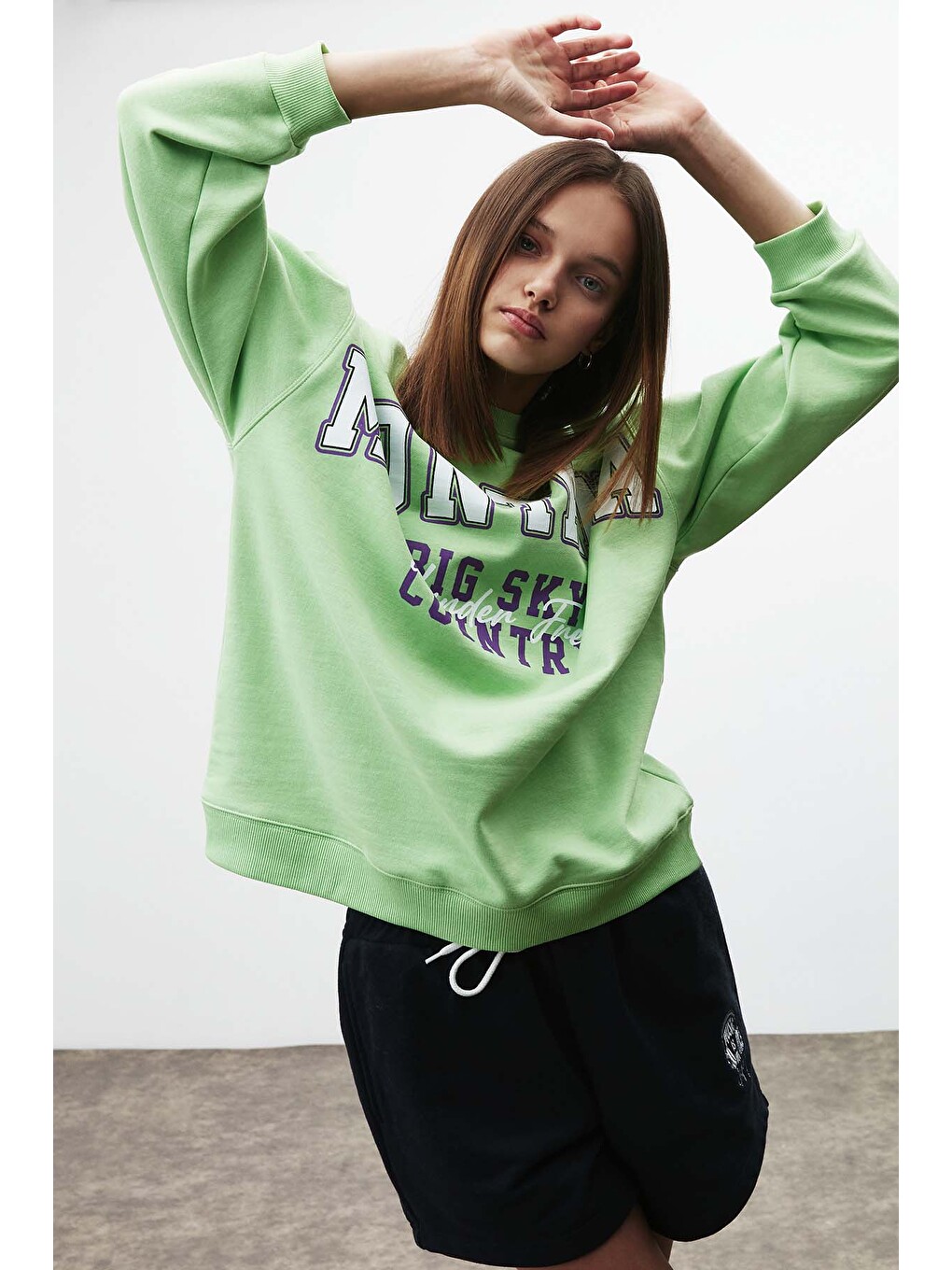 Ramona Kadın Oversize Yumuşacık İçi Polarlı Organik Pamuklu Baskılı Yuvarlak Yakalı Yeşil Sweatshirt-2