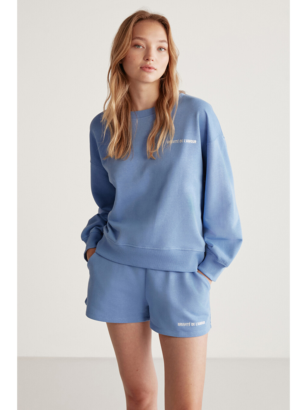 Jennıfer Kadın Organik Pamuklu Nakışlı Yuvarlak Yakalı Oversize Mavi Sweatshirt-2
