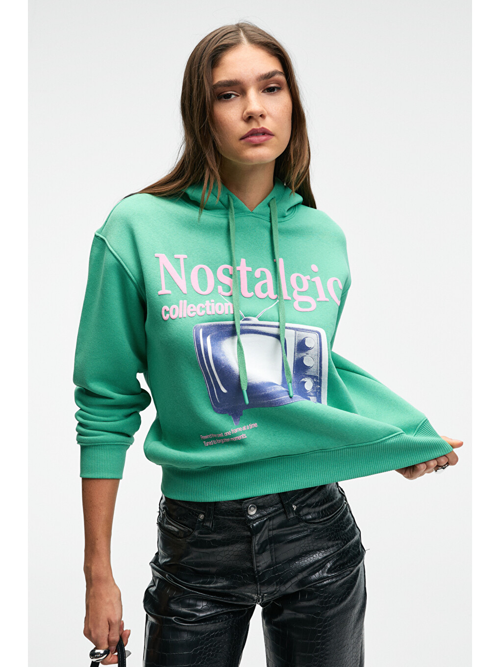 Slopane Kadın Rahat Kesim Kapüşonlu Baskılı Yeşil Sweatshirt-1