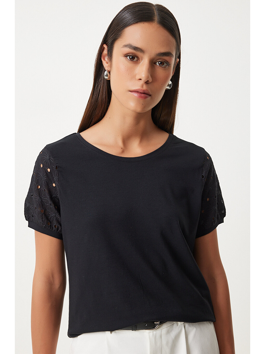 Siyah Güpür Kollu Pamuklu Basic Örme T-shirt SİYAH LVF0001