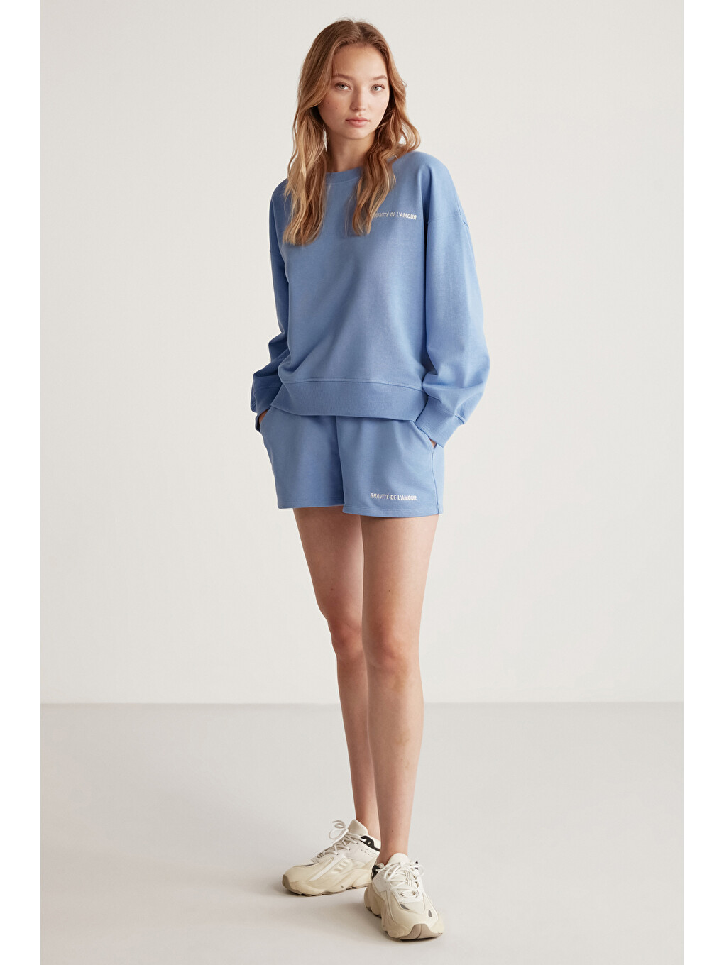 Jennıfer Kadın Organik Pamuklu Nakışlı Yuvarlak Yakalı Oversize Mavi Sweatshirt-3
