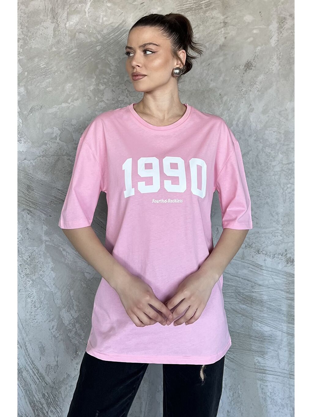 Pembe Kadın Ön Baskılı Oversize Bisiklet Yaka Tişört-1