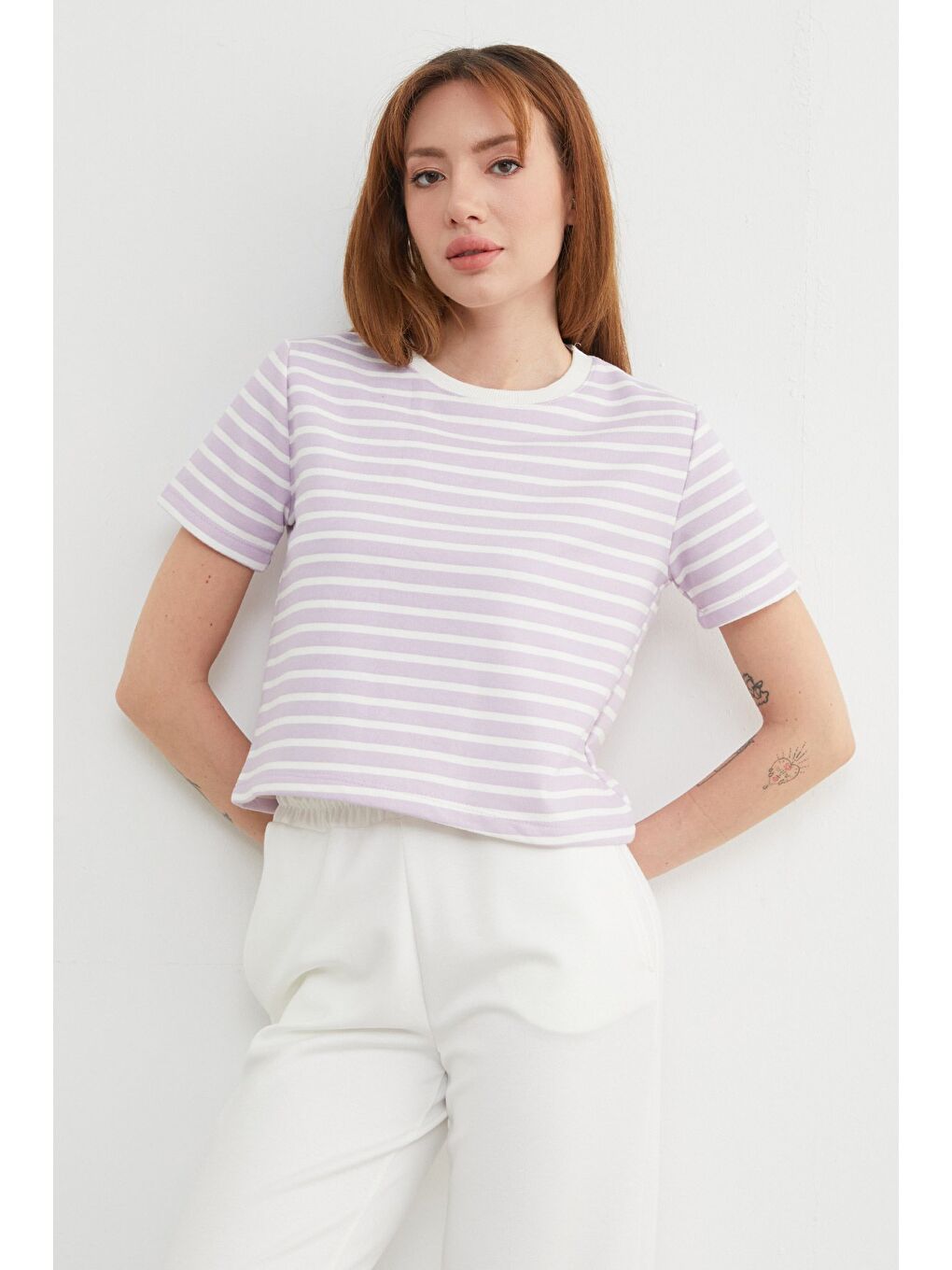 Lila Çizgili Bisiklet Yaka Mevsimlik Crop Tişört