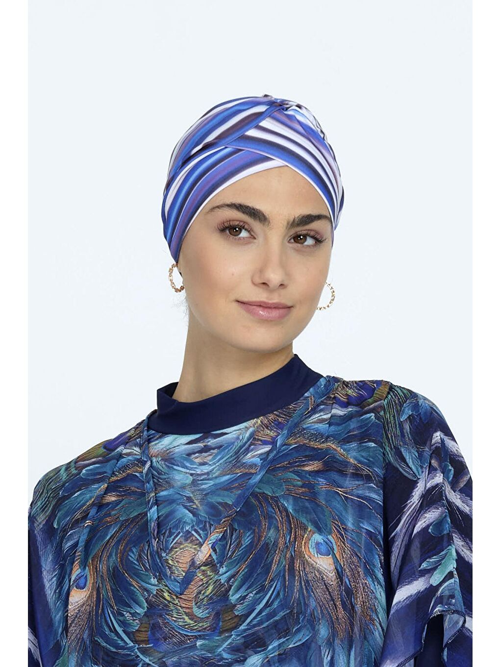 Beyaz Deniz Havuz Bonesi R-1002 Tavus