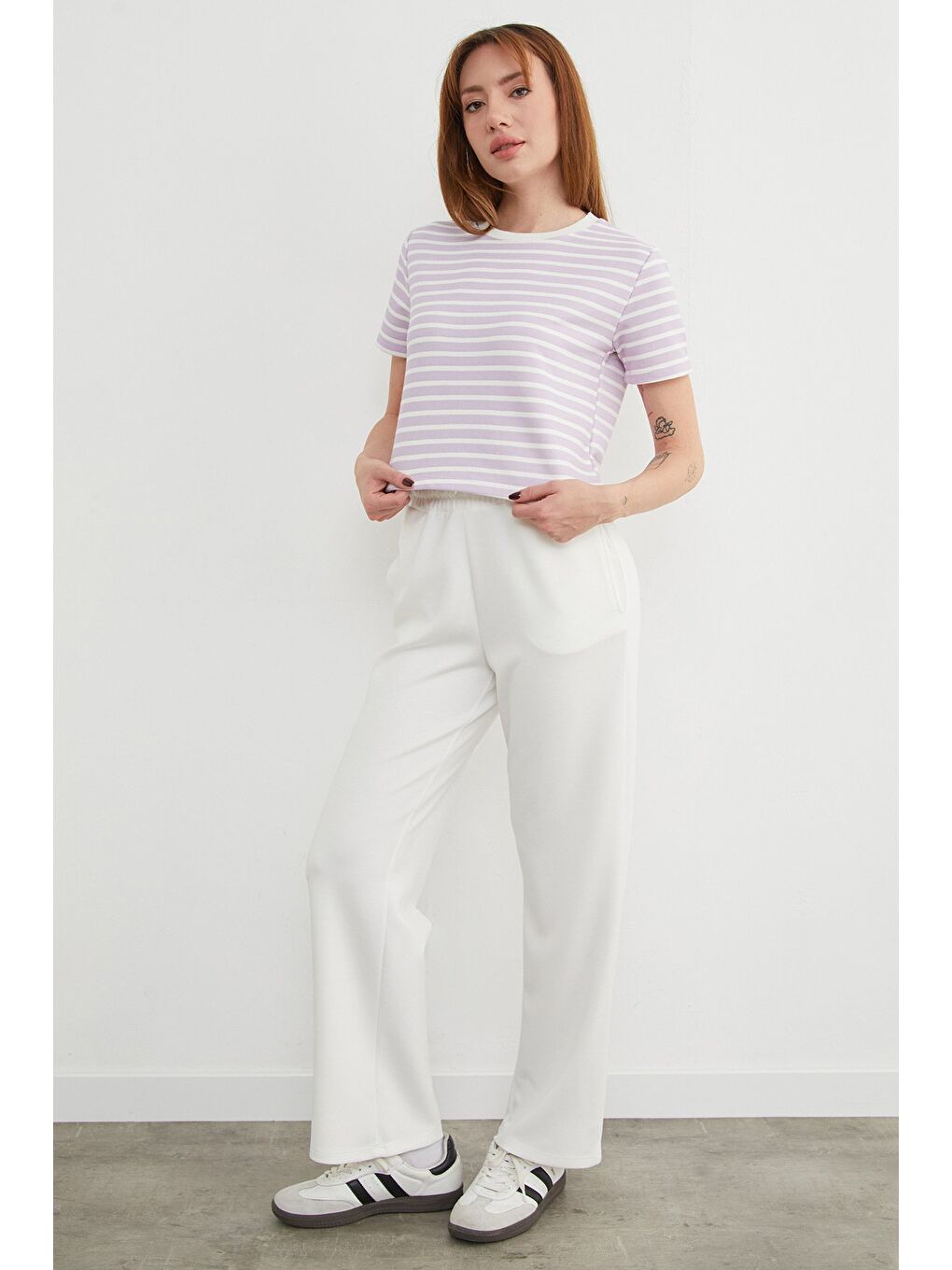 Lila Çizgili Bisiklet Yaka Mevsimlik Crop Tişört-3