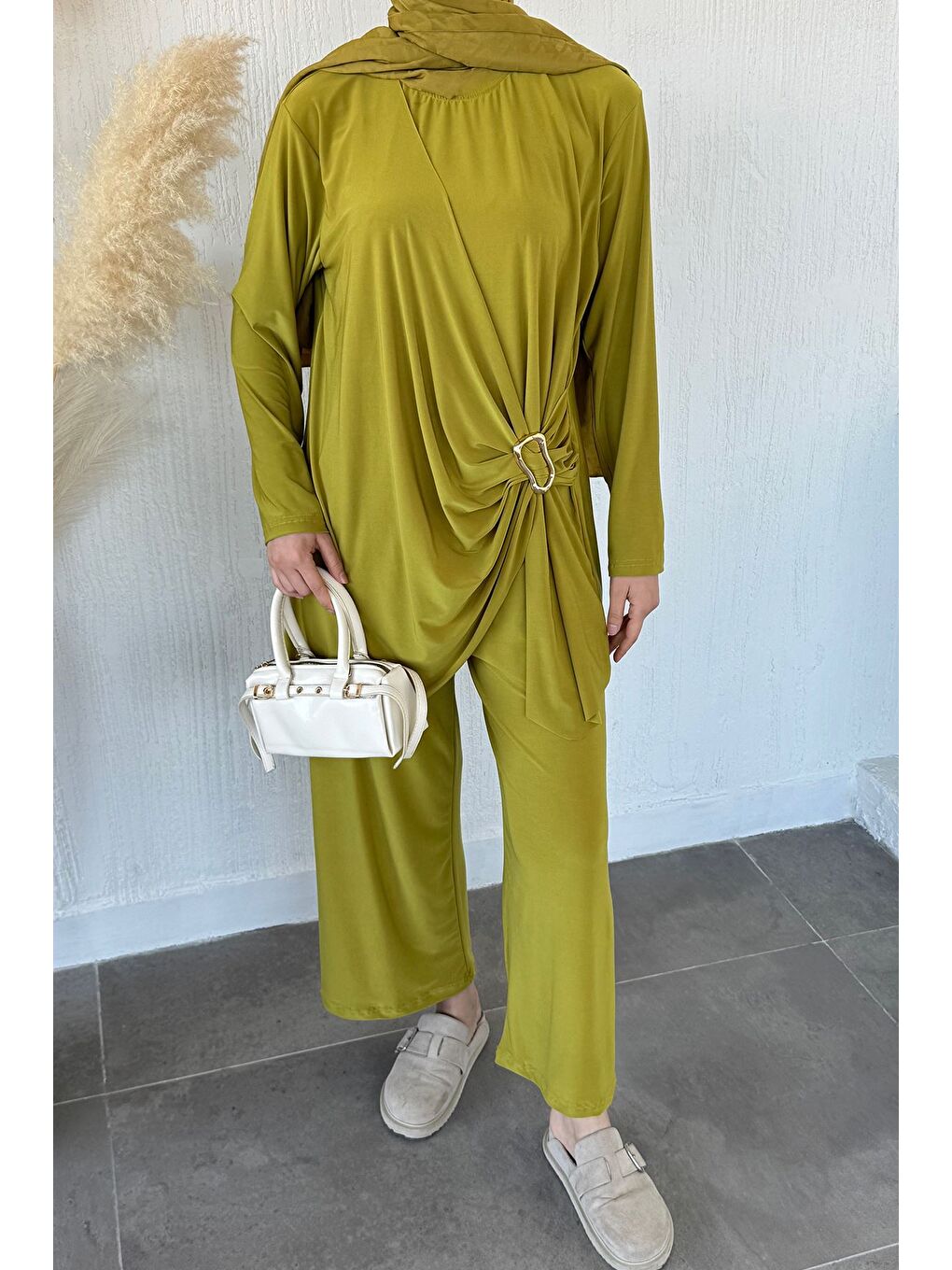 Yeşil Bel Lastikli Pantolon Gold Tokalı Tunik Tesettür İkili Takım