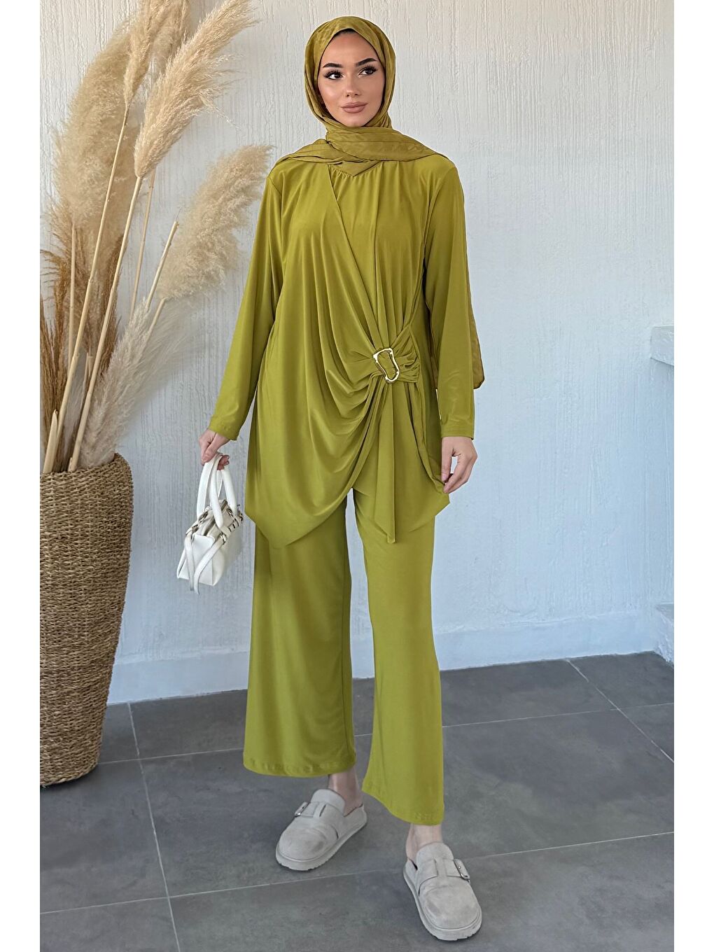 Yeşil Bel Lastikli Pantolon Gold Tokalı Tunik Tesettür İkili Takım-1