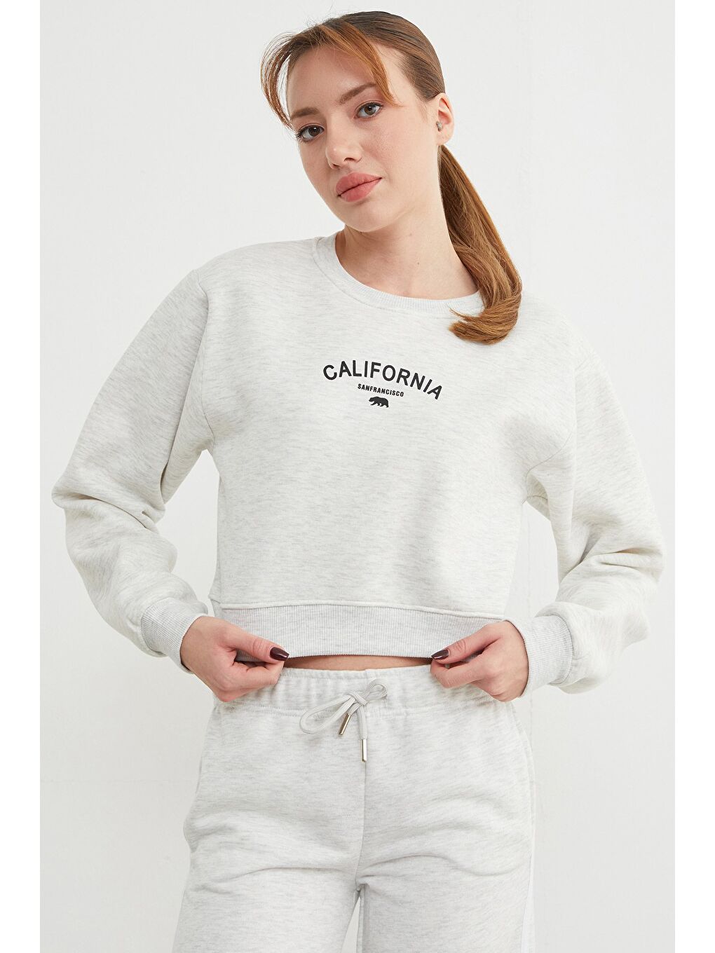 Gri 3 İplik California Yazı Baskılı Crop Sweatshirt-2