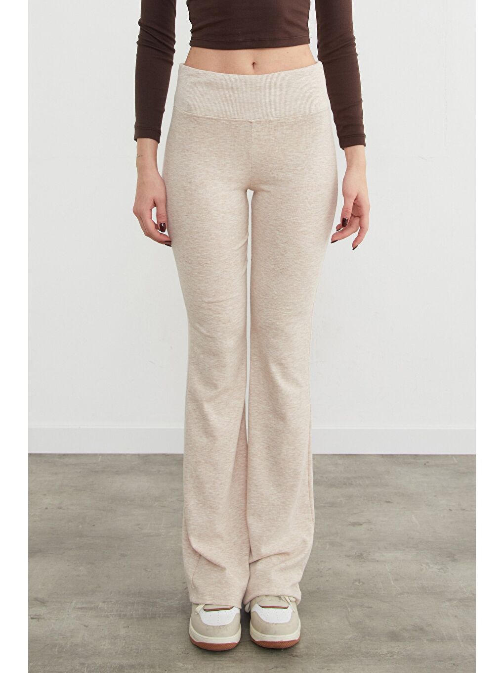 Bej Beli Lastikli Yüksek Bel Flare Pantolon-2