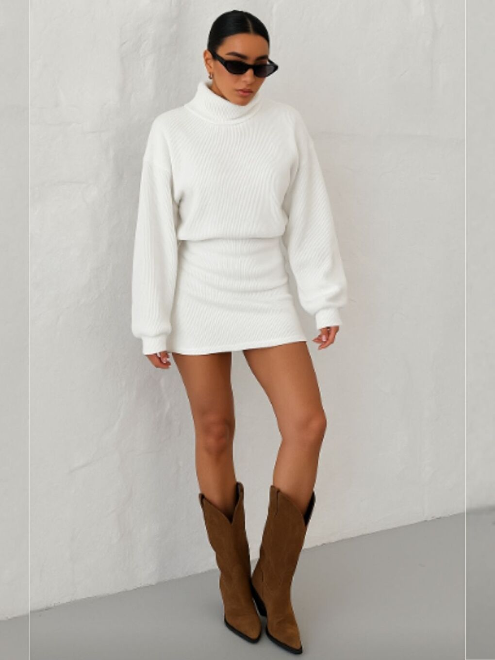 Kadın Beyaz Boğazlı Bel Lastikli İnterlok Mini Elbise