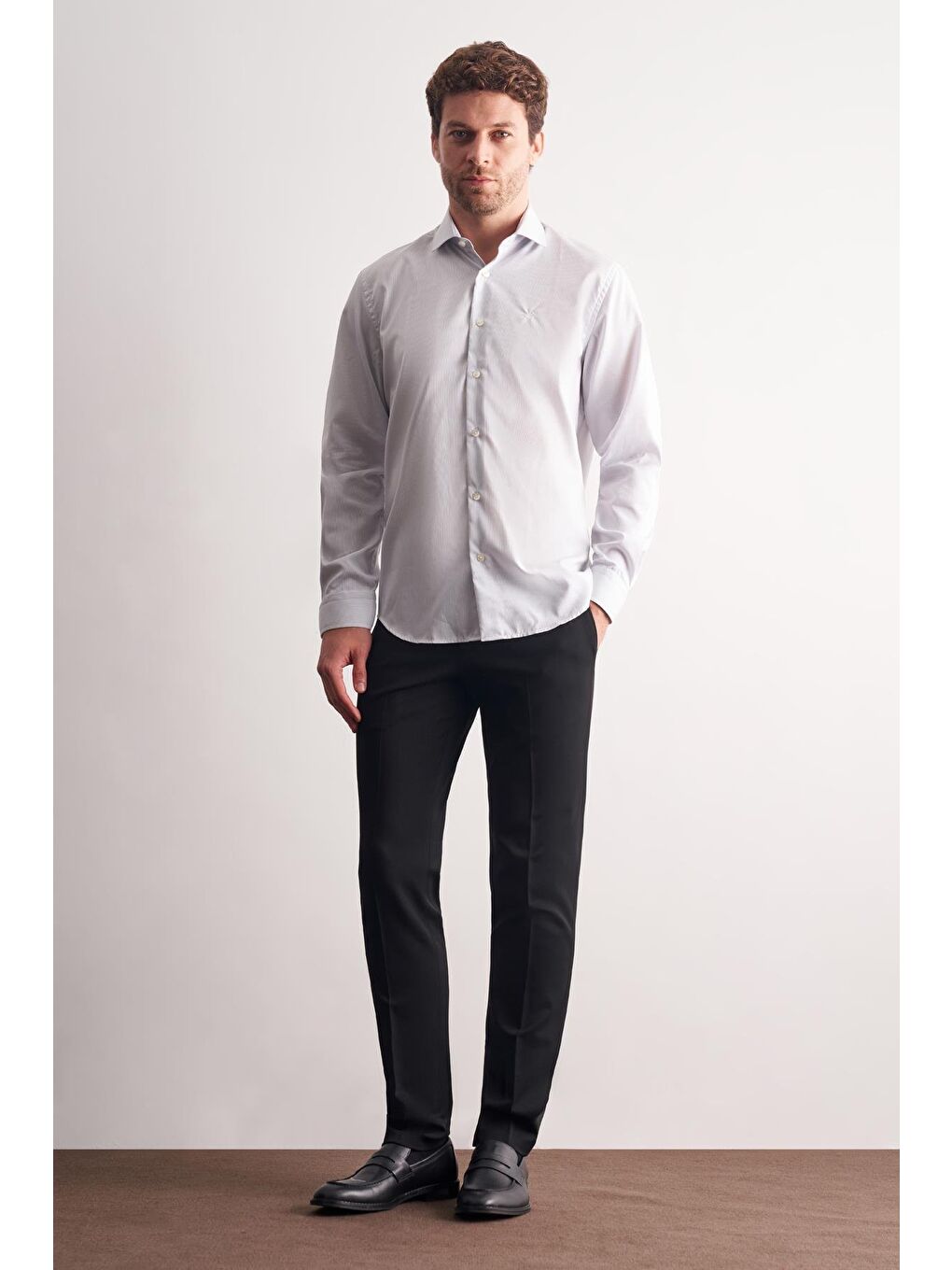 Beyaz - Gri Yarım İtalyan Yaka Çizgili Desen Uzun Kol Premium Slim Fit %100 Pamuk Gömlek 1004255191-1