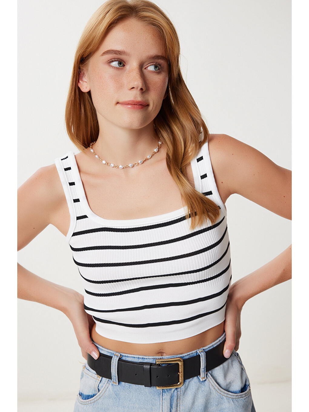 Beyaz Çizgili Crop Triko Bluz BEYAZ LYY0009-1