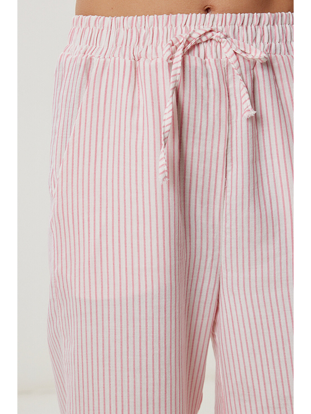 Pembe Çizgili Cepli Müslin Pantolon PEMBE KEMİK LYY0110-2